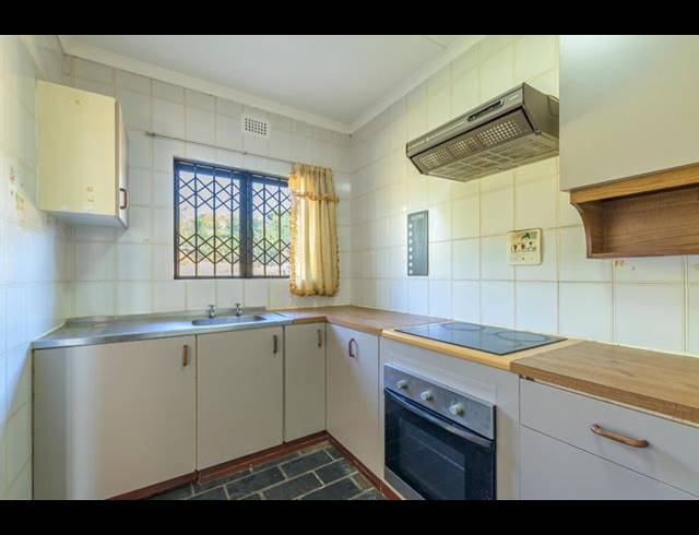 2 BEDROOM APARTMENT FOR SALE IN CLARENDON